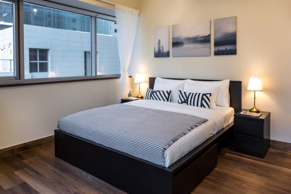 Higuests - Roomy Apt With Infinity Pool Close To Burj Khalifa ดูไบ ภายนอก รูปภาพ